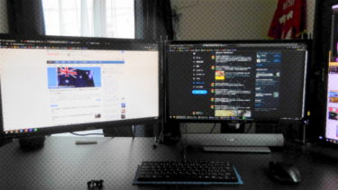 ブロガー】トリプルディスプレイで作業効率アップ！記事執筆に理想的な